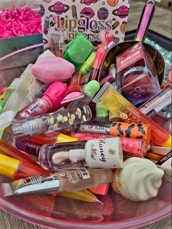 22 Piece Lip Gloss Bundle | LunarLuxe Scoop
